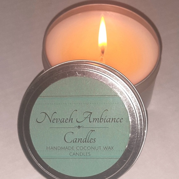 Hand-poured highly scented coconut wax candles 8oz - Picture 2 of 4